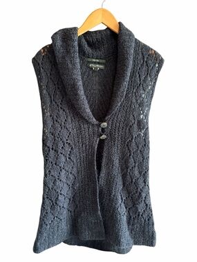 EDDIE BAUER Handknit Gray Sweater Vest